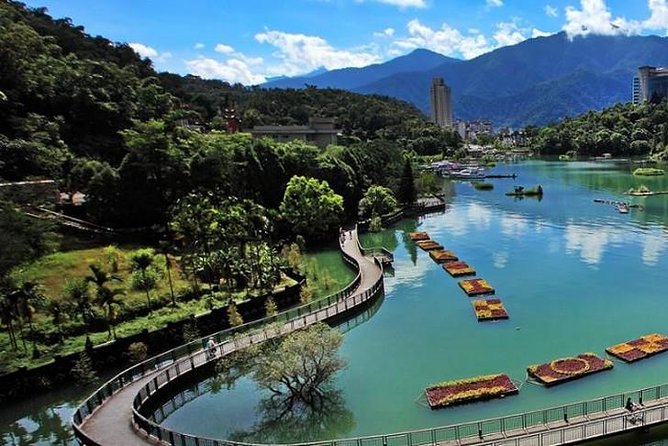 1 day tour Sun Moon Lake from Taichung - The one-hour bicycle ride along the lake