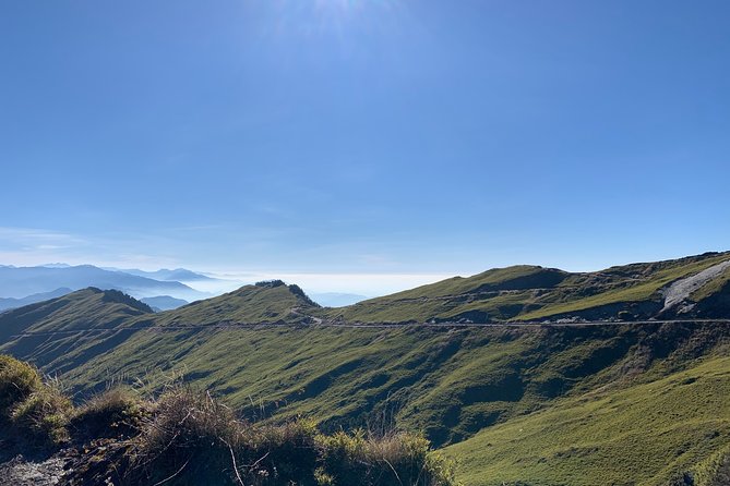 2-Day Private Tour to Sun Moon Lake and Mount Hehuan - Shimenshan Trail and a shorter summit walk