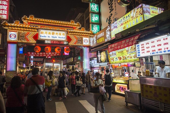 2-hr Raohe Night Market Walking Private Tour with a Tour Guide - Why Raohe Night Market makes a good first stop