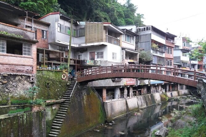 6 Hours Private Charter from Taipei in Shifen and Jiufen - Weather, fitness, and what to bring