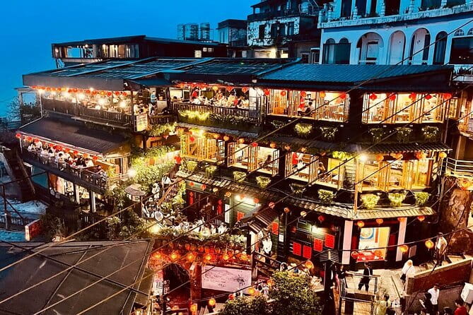 7-Hour Join tour - Jiufen Village & Shifen Town - Shifen Waterfall and the sound of falling water