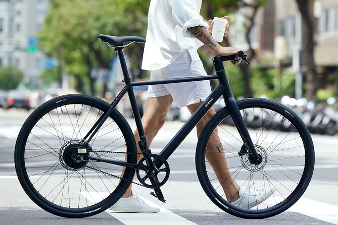 Best E-bike Cycling Tour in Taipei - Includes Local Food & Drinks - Taipei 101, civic spaces, and a modern skyline