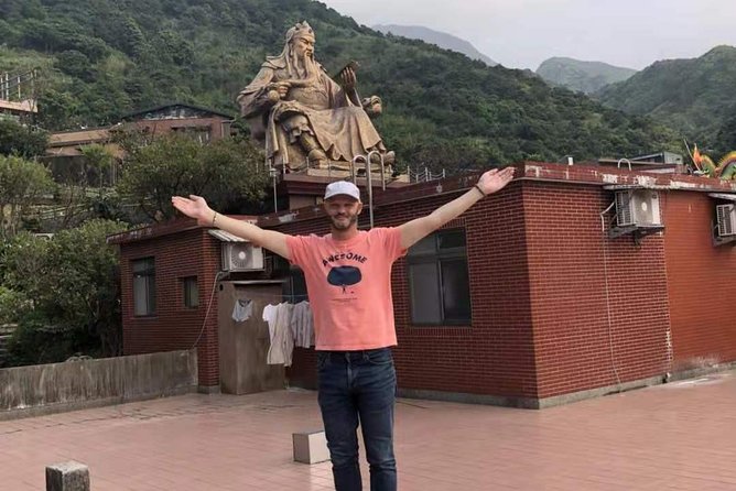 Charlie's Chartered-Private Tour Guide - Jiufen and Jin Gua Shi: hillside streets and mining towns