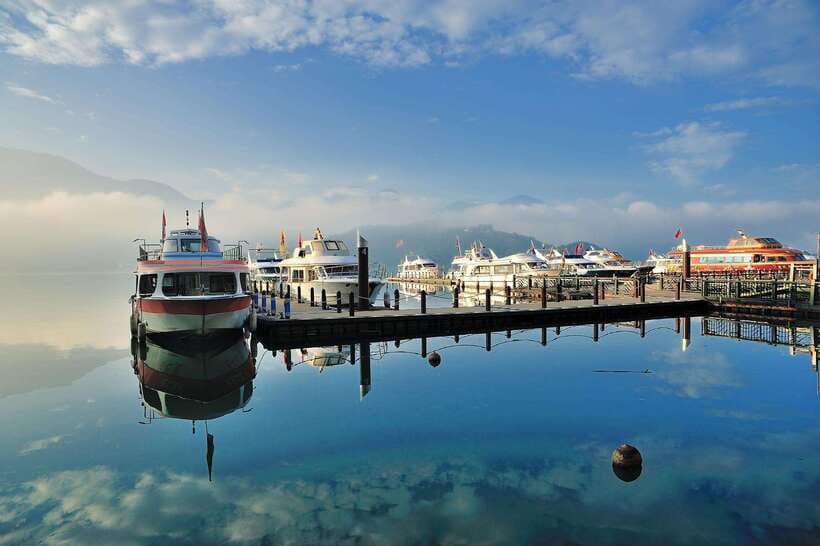 From Taipei: 1 Day Sun Moon Lake Private Tour - Wenwu Temple, 50 minutes of grand detail