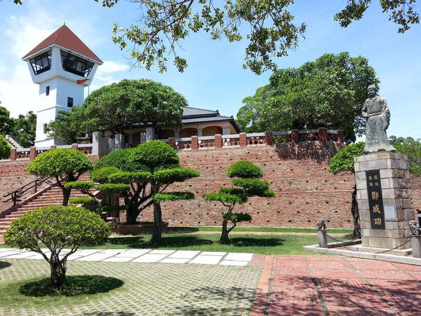 From Taipei: 5-Day Best of Round Taiwan Island Tour - Tainan brings Taiwan’s past into focus