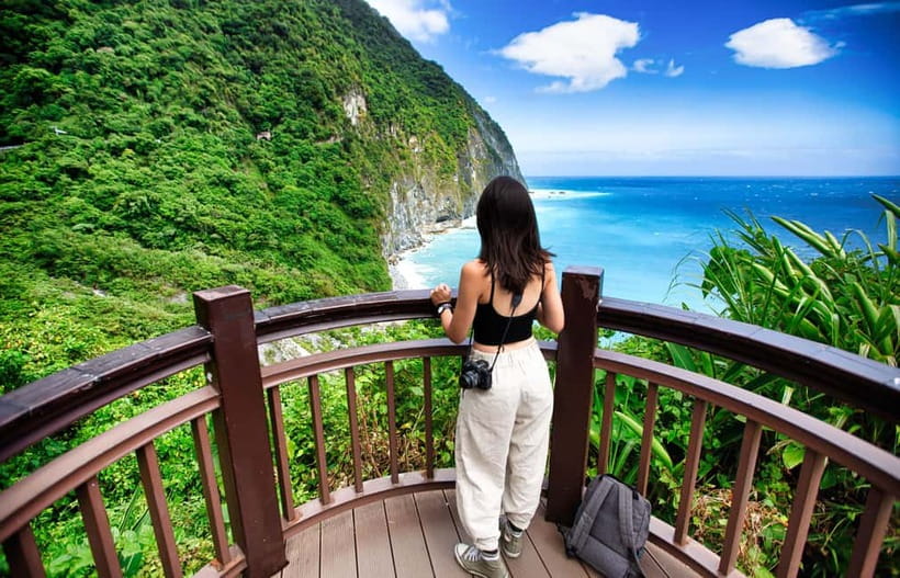 From Taipei: Best of Taiwan 9-Day Trip with Accommodation - Day 1: A soft landing in Taipei