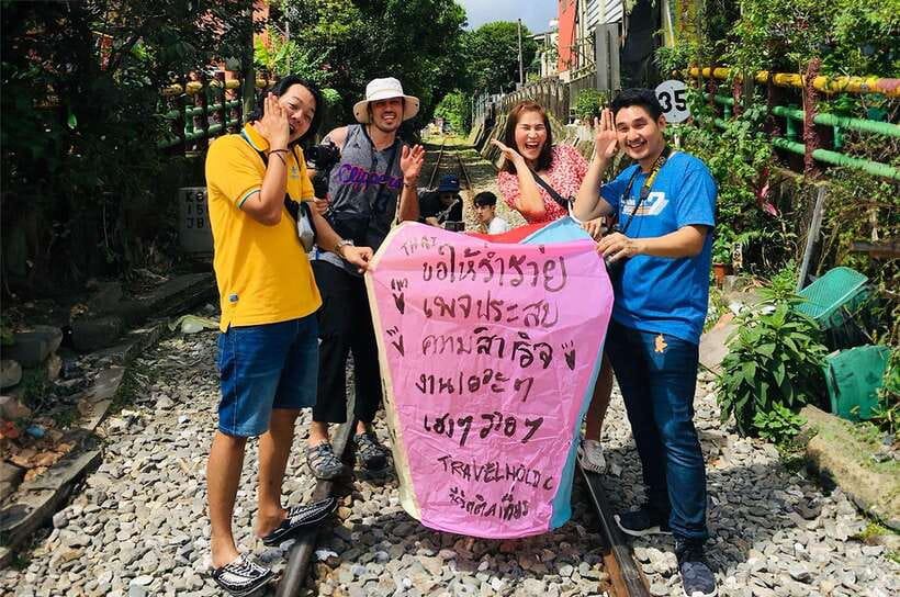 From Taipei: Jiufen & Shifen The Taiwan Charm Day Tour - Final call: book it for ease and local help