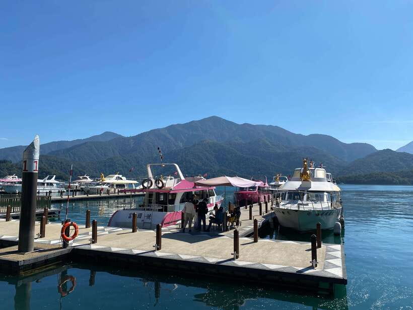 From Taipei: Nantou and Sun Moon Lake View Day Tour - Xiangshan Visitor Center and the lake’s wider view