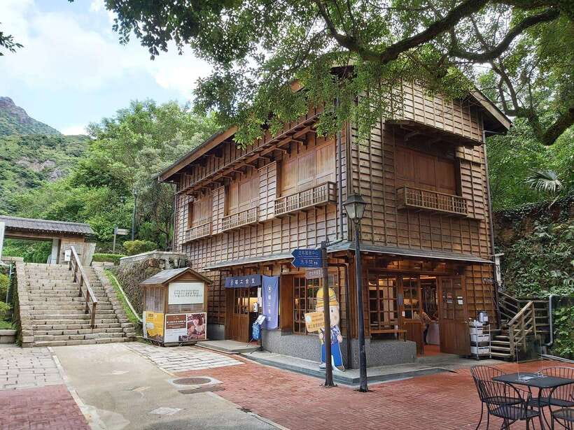 From Taipei: Old Gold Rush Town Jiufen Guided Night Tour - Should you book the Jiufen night tour?