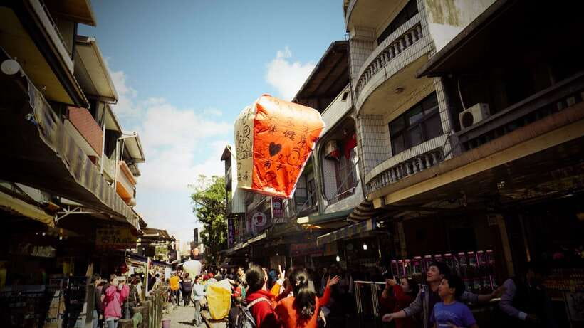 From Taipei: Private Scenic Tour to Jiufen, Yehliu & Pingxi - Shifen Waterfall and the walk to the falls