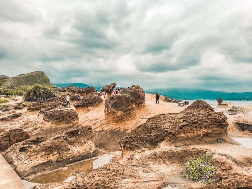 From Taipei: Private Scenic Tour to Jiufen, Yehliu & Pingxi - Timing, weather, and practical preparation