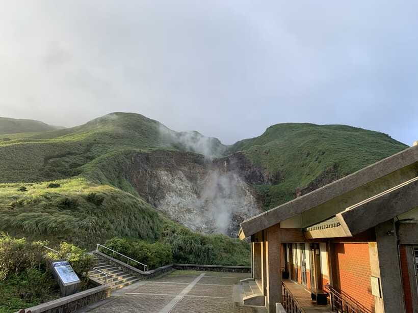 From Taipei: Private Yangmingshan Volcano and Nature Tour - Timing, Weather, and What to Pack