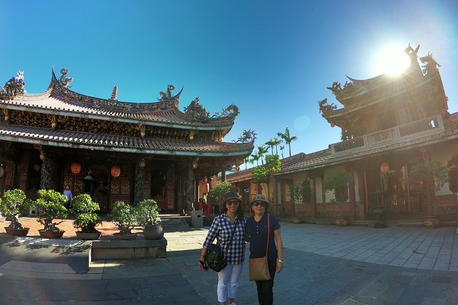 Full-Day Private Custom Taipei City Tour - Longshan Temple begins the day with real local atmosphere