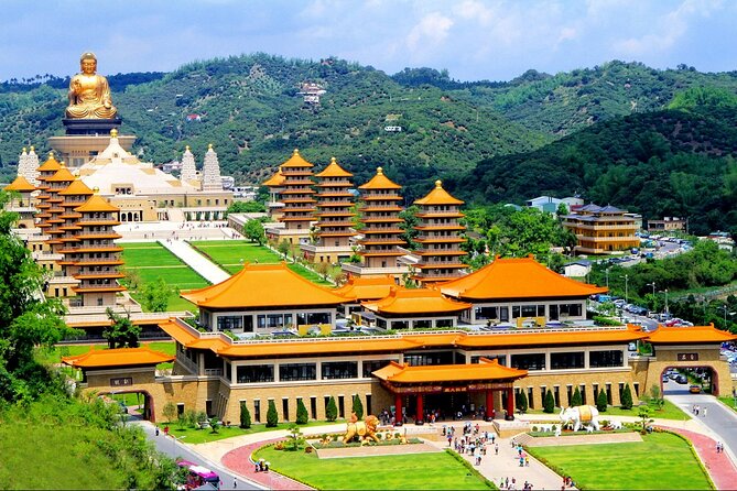 Full-Day Private Guided Tour in Kaohsiung Port Shore - Fo Guang Shan Buddha Museum: the day’s main outing