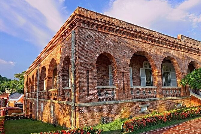 Full-Day Private Guided Tour in Kaohsiung Port Shore - Pier-2 Art Centre: old warehouses, new purpose