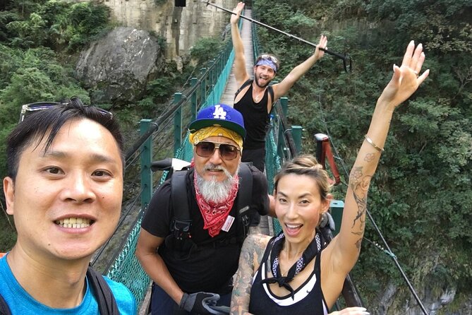 Full-Day Private Taroko National Park Tour from Hualien City - Qingshui Cliff pairs mountains with the ocean
