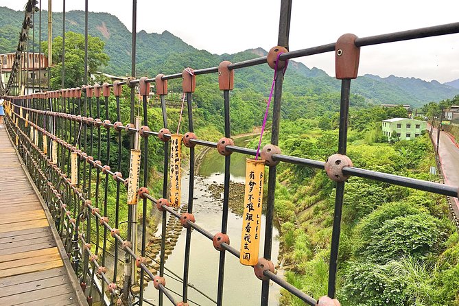 Full-Day Tour in Shifen, Jiufen & Yehliu of Taipei (Incl. ticket) - Transport, timing, and the end at Raohe Night Market