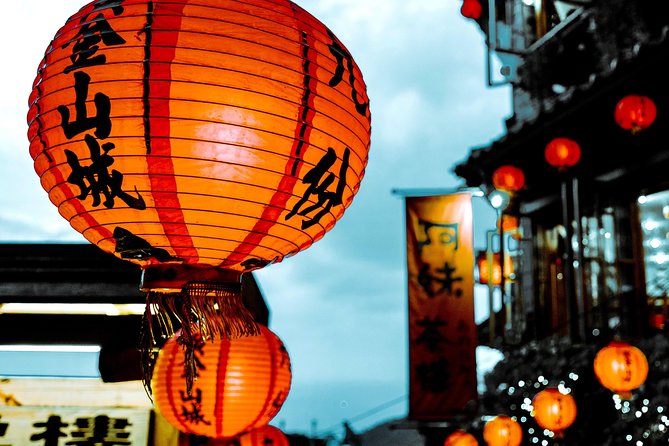Half Day Private Tour to Jiufen, Shifen Waterfall & Pingxi Sky Lantern - Shifen Old Street combines trains, food, and lanterns