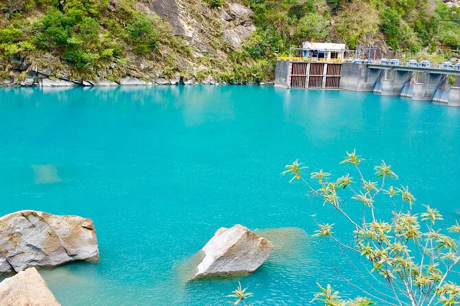 Hualien Taroko Day Tour From Ximending - Changchun Shrine and the human cost of the road