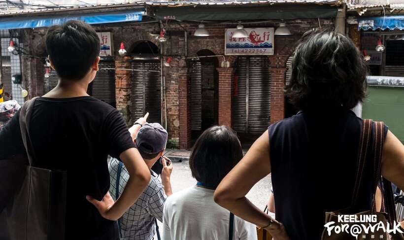 Keelung: Guided Walking Tour with Snacks and Drink - What the $60 Price Buys You