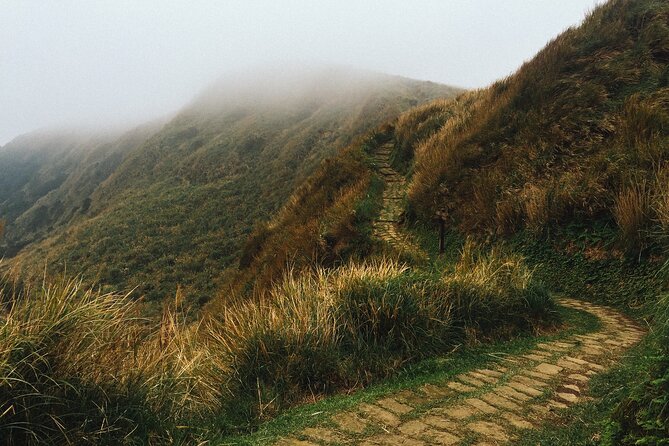 One Day Hike around Taipei's Yangmingshan National Park - Rain, Heat, and Changing the Plan