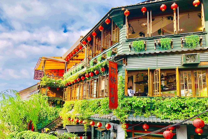 One-day private chartered car tour in Taipei: Yehliu, Jiufen, Pingxi, North Coast popular attractions with chartered car, professional Chinese/English driver - Yehliu’s wind-carved coast