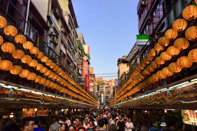 One-day private chartered car tour in Taipei: Yehliu, Jiufen, Pingxi, North Coast popular attractions with chartered car, professional Chinese/English driver - Jiufen’s steep lanes and tea-house views