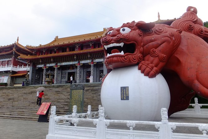 One-day Sun Moon Lake Tour Package - Three hours beside the water at Sun Moon Lake