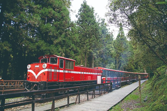 Private 3-Day Tour to Sun Moon Lake and Alishan - The first hotel: a strong part of the experience