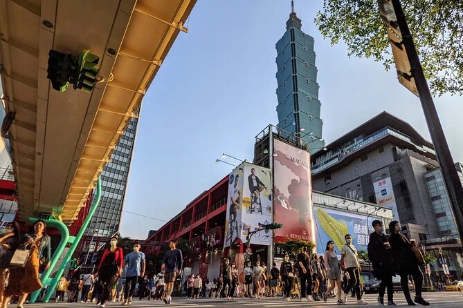 Private Cruise Tour from Keelung: Trip to Taipei - Longshan Temple, Taipei’s oldest city temple