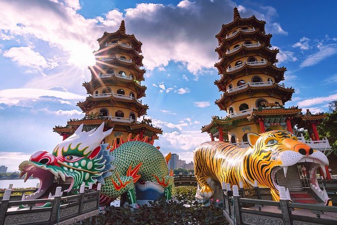 Private Custom Kaohsiung Day Tour - Dragon Tiger Tower and Lotus Lake: colorful symbolism in a short visit
