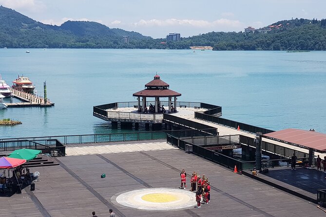 Private Day Tour to Sun Moon Lake from Taipei - Wenwu Temple and Xuanguang Temple