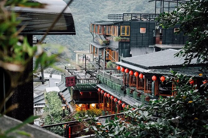Private Day Trip to Jiufen, Shifen and Yehliu Park - What the $190 price really buys