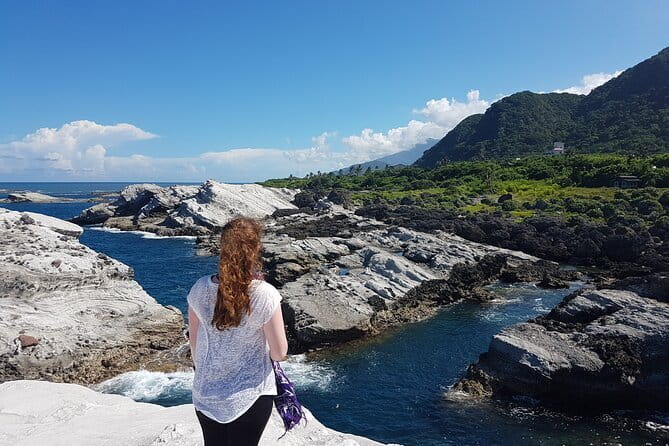 Private East Coast & Jade Hunting Day Tour with Local Expert - Why This Eight-Hour Hualien Tour Works