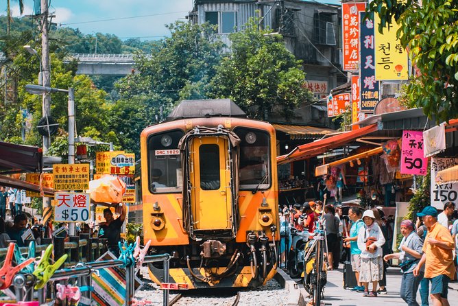 Private Jiufen & Pingxi Day Tour with English-Speaking Guide - Why this northern Taiwan day trip works