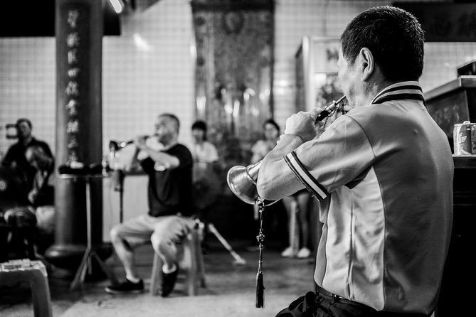 Private Keelung Cultural Walk: Markets, Streets & Local Life - Columbus Alley and a wartime shelter