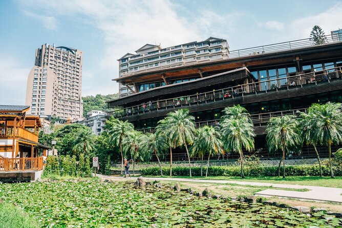 Private Yangmingshan & Beitou Tour from Taipei with Pickup - Should you book the Yangmingshan and Beitou day trip?