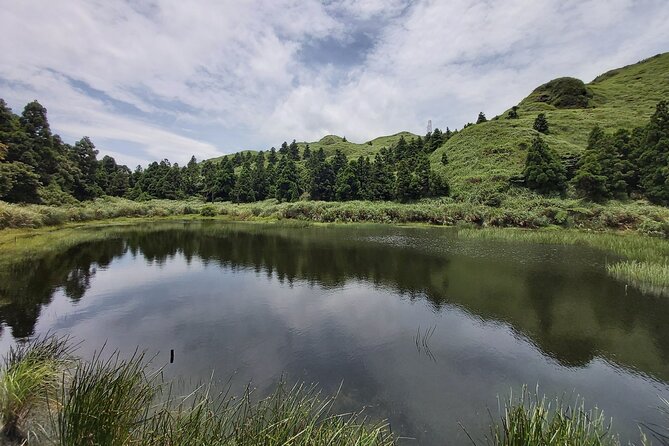 Private Yangmingshan National Park Hiking Day Tour from Taipei - What is included, and what you must bring