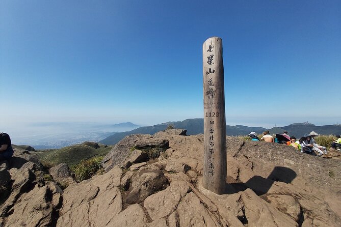 Private Yangmingshan National Park Hiking Day Tour from Taipei - Choosing between the three hiking routes