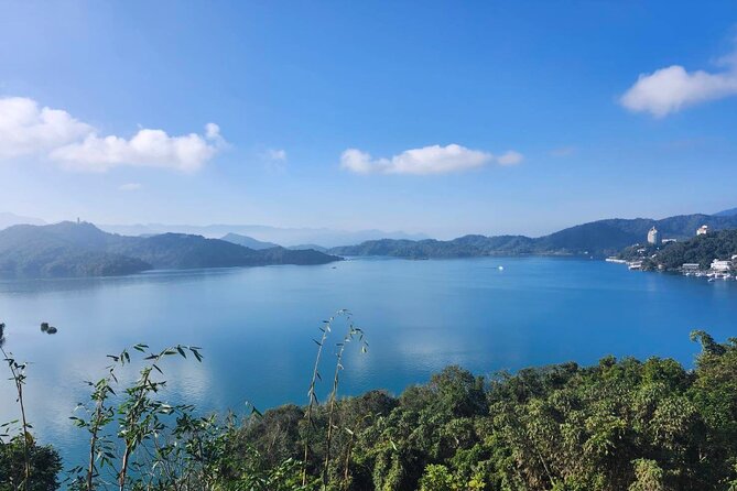 Round Trip Sun Moon Lake Private Tour from Taipei - The real value of a private Sun Moon Lake day
