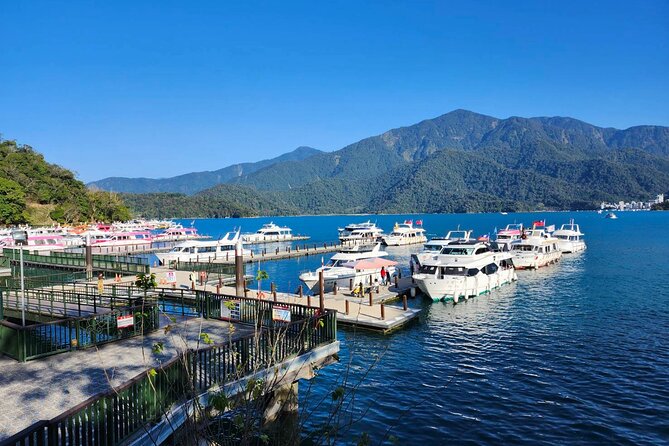 Round Trip Sun Moon Lake Private Tour from Taipei - Xiangshan and the famous lake bike trail