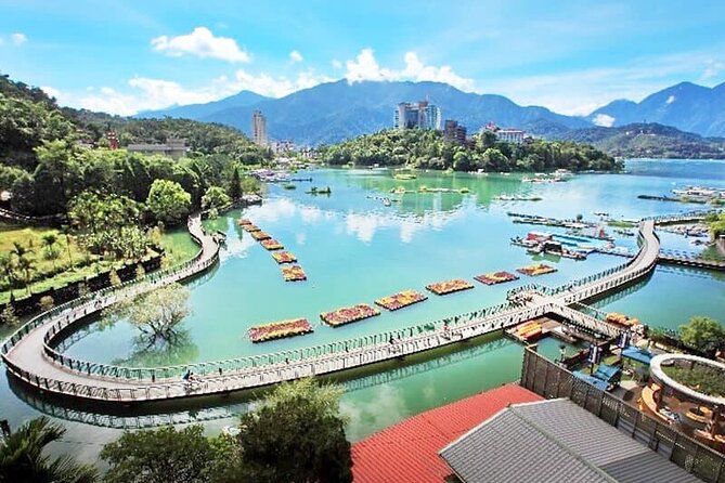 Round Trip Sun Moon Lake Private Tour from Taipei - Ci’en Pagoda, the free viewpoint with a climb