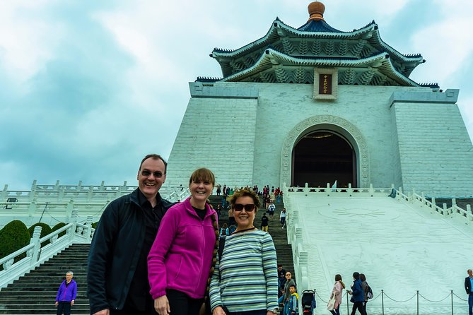 See Taipei With A Local: Private & Personalized - Bopiliao Old Street And Taipei’s Older Layers