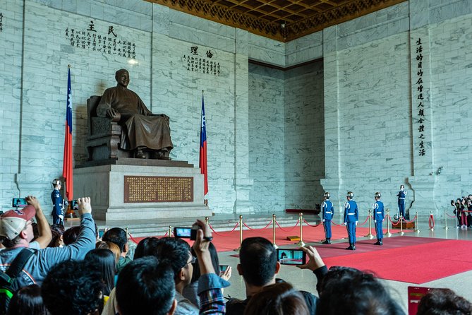 See Taipei With A Local: Private & Personalized - Street Food, Food Halls, And Shilin Market