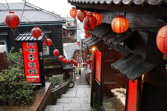 Small-Group: Yehliu, Jiufen & Pingxi Day Tour from Taipei - Timing, walking, and the real pace of the day