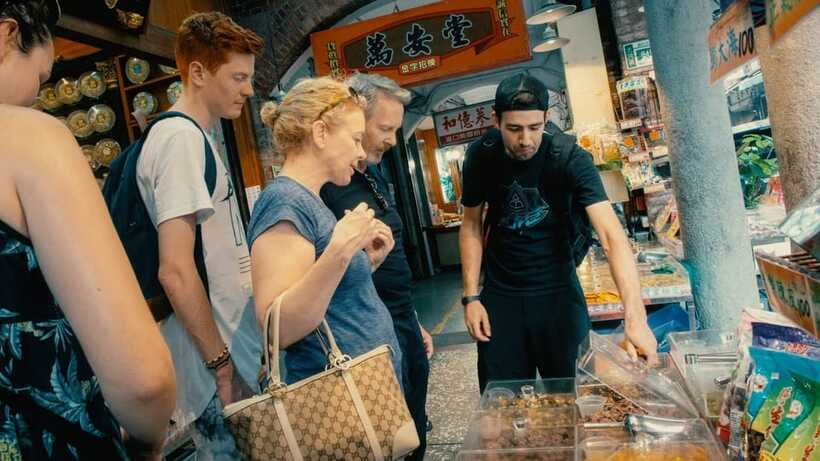 Taipei: 4-Hour Morning City Cycling Tour with Breakfast - Guide quality is central to the experience