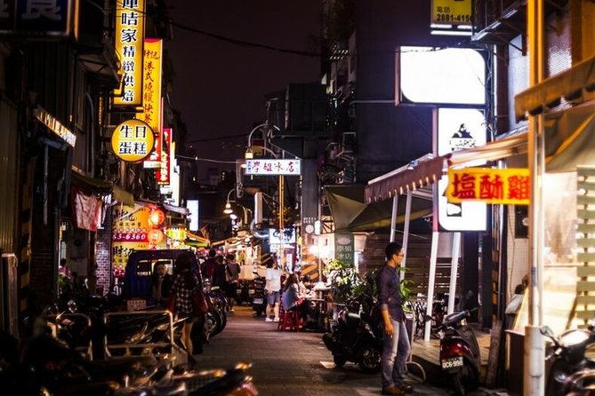 Taipei: Book A Private Local Host For 6 Hrs Customized Experience - Night markets and a change of pace