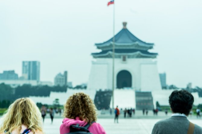 Taipei: Book A Private Local Host For 6 Hrs Customized Experience - Meeting your host on Songshan Road