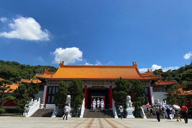 Taipei City Morning Tour with National Palace Museum entry - The memorial park and formal Chinese design
