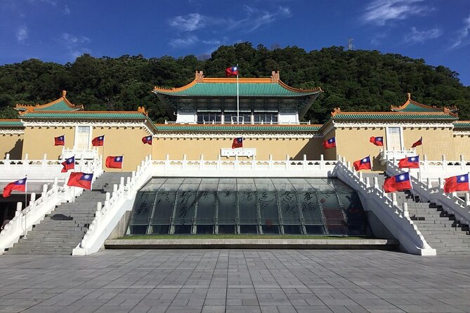Taipei City Morning Tour with National Palace Museum entry - Longshan Temple and Taipei’s living faith